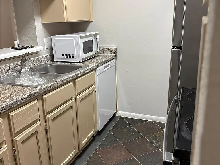 3055 SW Walnut Bend Ln #13 — Photo 12