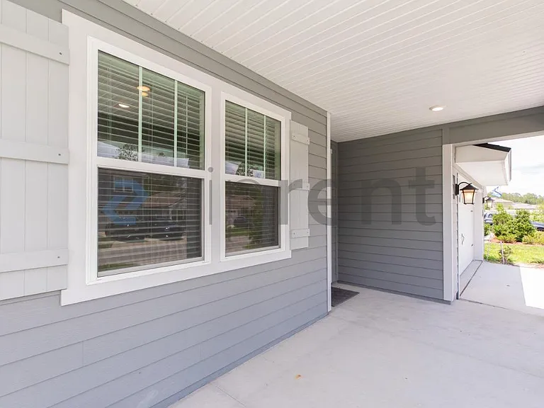 86135 Railway Pl — Photo 4