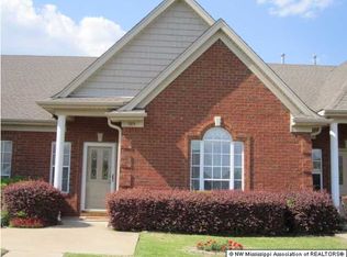 919 Cardinal Ln, Hernando, MS 38632