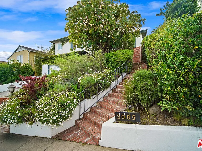 3085 Motor Ave — Photo 1