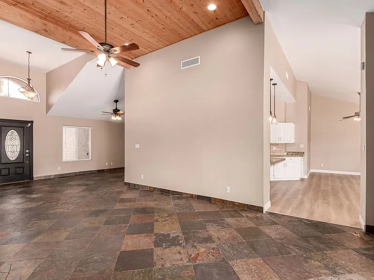 11115 E Mercer Ln — Photo 10