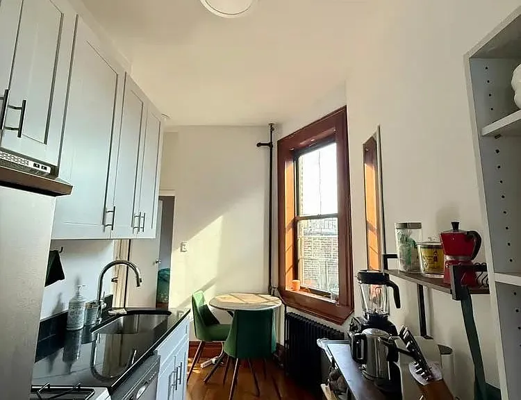 336 E 5th St #6RE — Photo 3