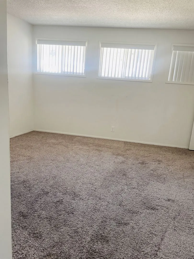 1830 N. La Brea Avenue — Photo 4