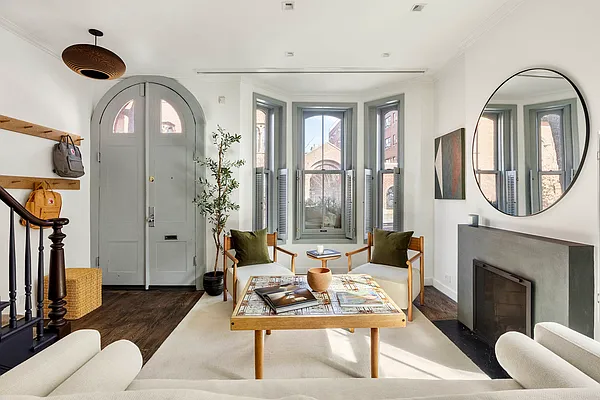 Sold by Compass | media 4