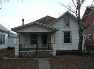 1217 E 10th Ave, Winfield, KS 67156