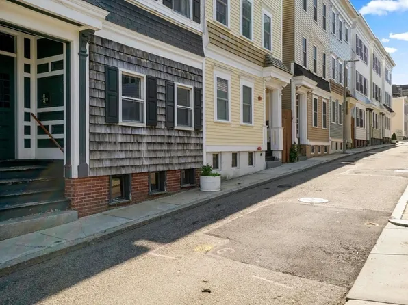 35 Story St #2, South Boston, MA 02127