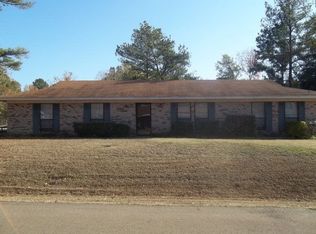 304 Linda St, Vicksburg, MS 39180