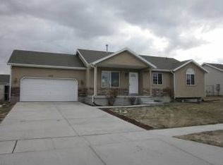 3003 S Dove Tail Dr, West Valley City, UT 84128
