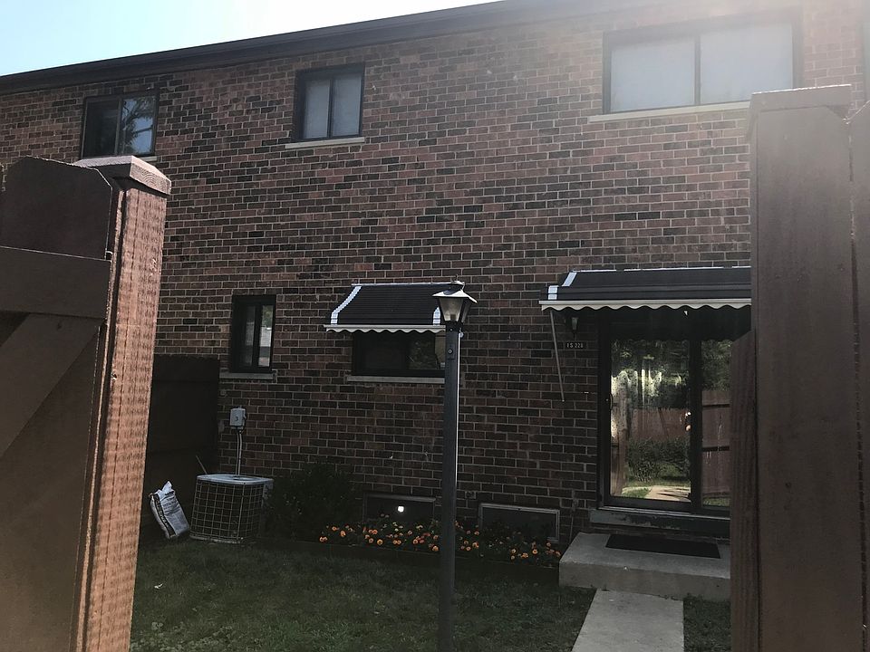 1st image of 1S228 Ingersoll Ln