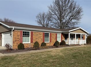 1002 W Evergreen Ave, Effingham, IL 62401