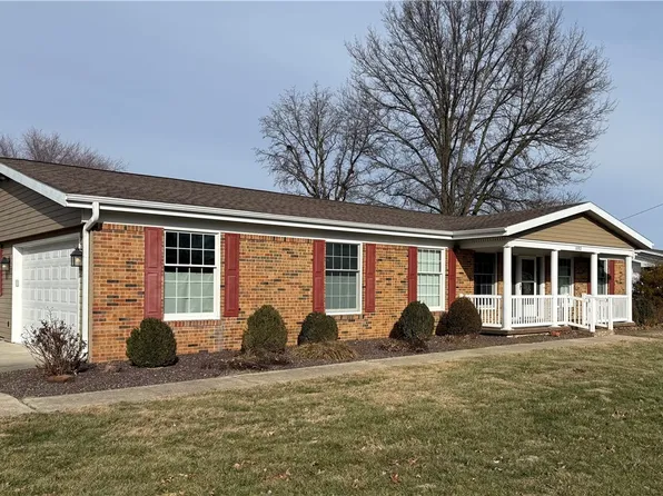 1002 W Evergreen Ave, Effingham, IL 62401