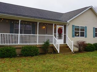 1809 Potter Rd, Amsterdam, NY 12010