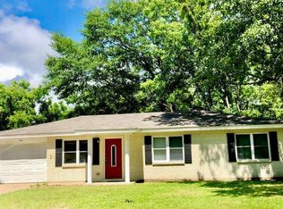 1402 Commanche St, Pascagoula, MS 39581