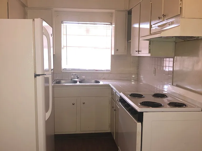 7250 Exchange Pl — Photo 6