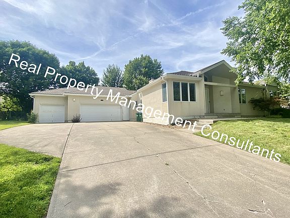 2nd image of 112 Cherokee Ln