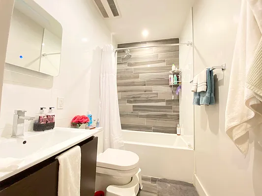 Rented by Bruma Realty LLC | media 28