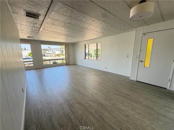 22895 Skylink Dr, Canyon Lake, CA 92587