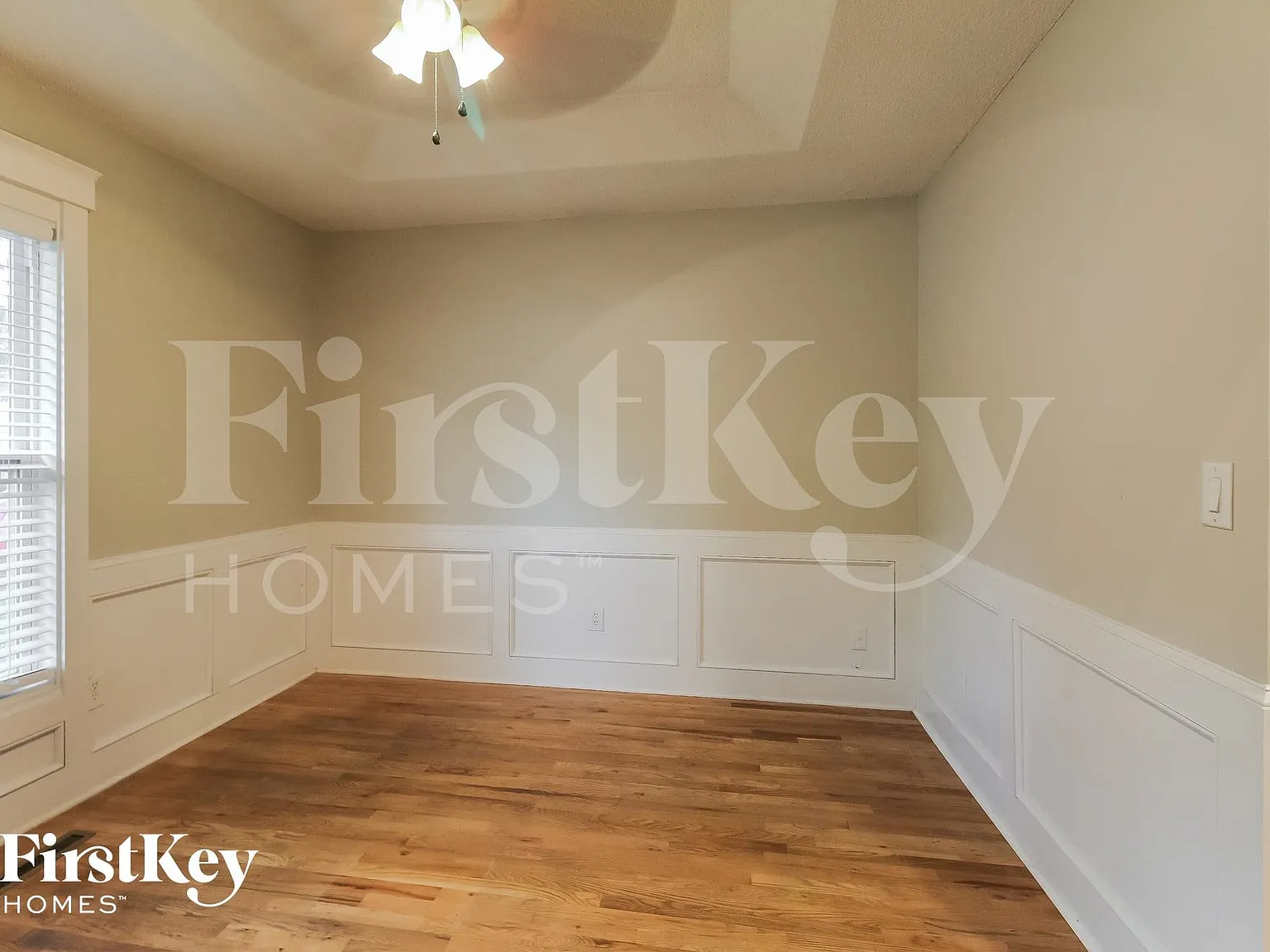3 bed, 3.0 bath, 2015 sqft, $2,325 — Photo 3