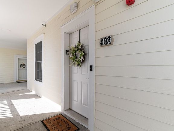 4th image of 4812 Magnolia Lake Dr. #403