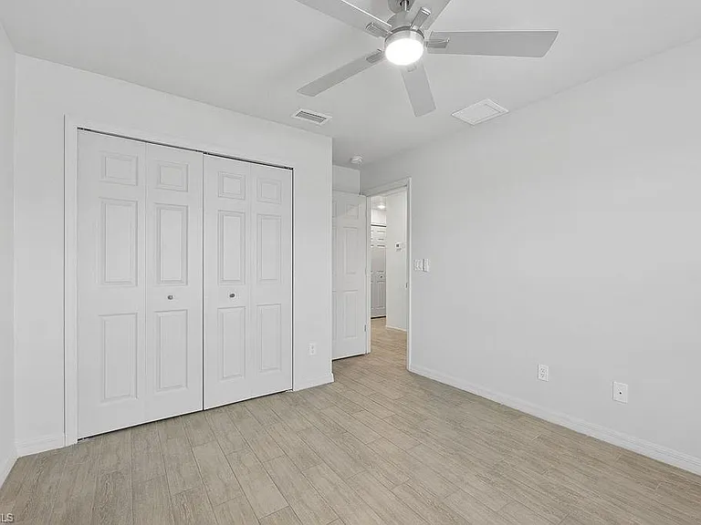 3429 SW 8th Ct — Photo 5