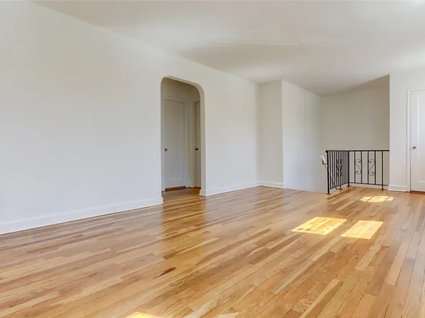 261-63 Langston Avenue #Upper, Glen Oaks, NY 11004