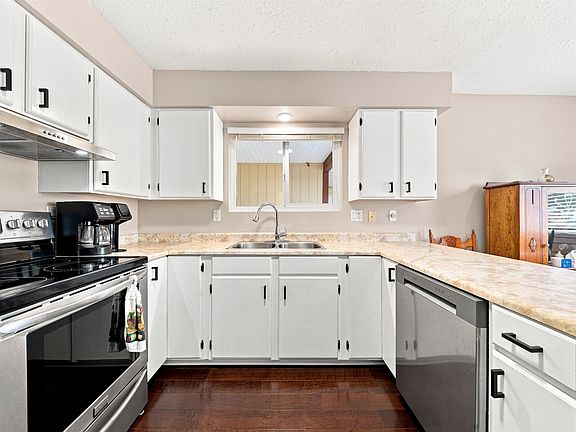 5th image of 17213 59a Ave