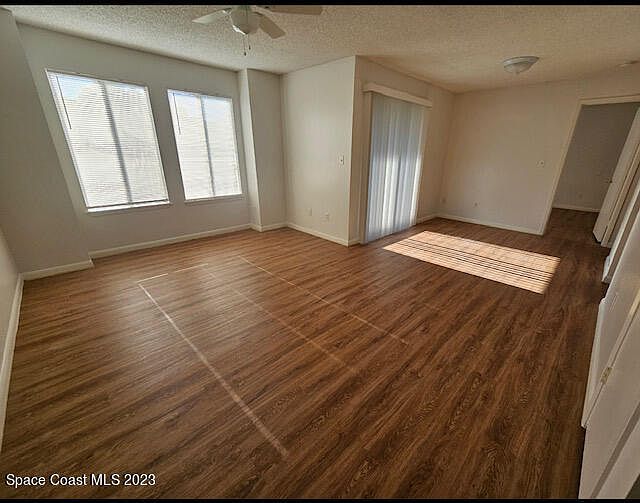 2nd image of 3535 Sable Palm Ln