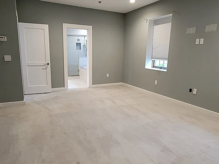201 W Willow St #1 — Photo 14