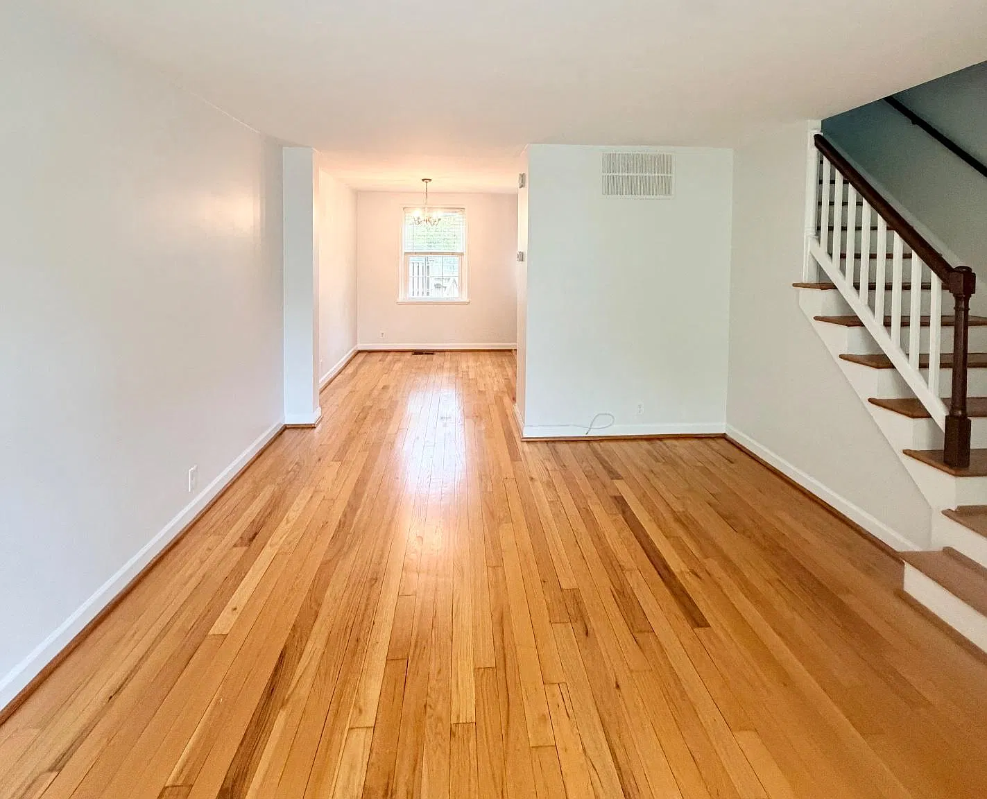 1 bed, 2.0 bath, 900 sqft, $2,550 — Photo 2