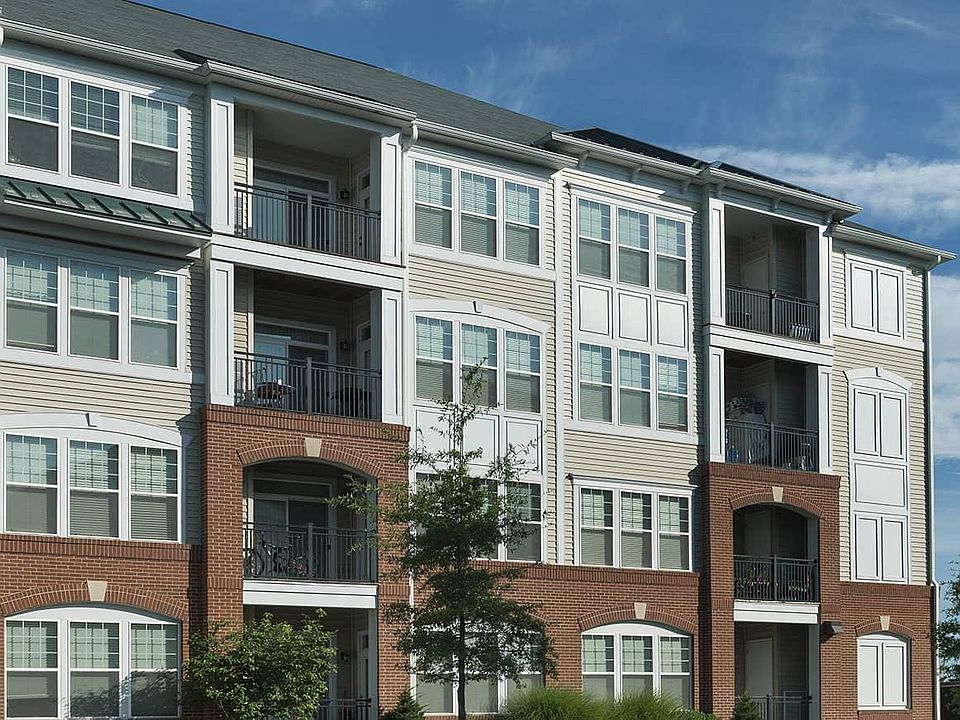 2nd image of 15250 Colony Pl APT 103