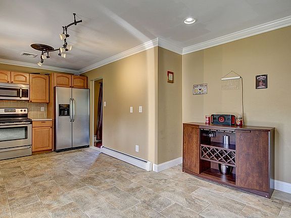 5th image of 70 Sequoia Dr