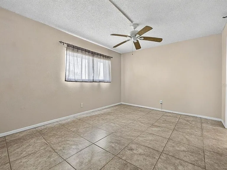 1750 Harbor Pl S #303 — Photo 4