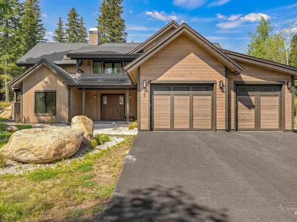 100 Sugarloaf Pl, Donnelly, ID 83611