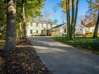 2715 Elmwood Dr SE, East Grand Rapids, MI, 49506