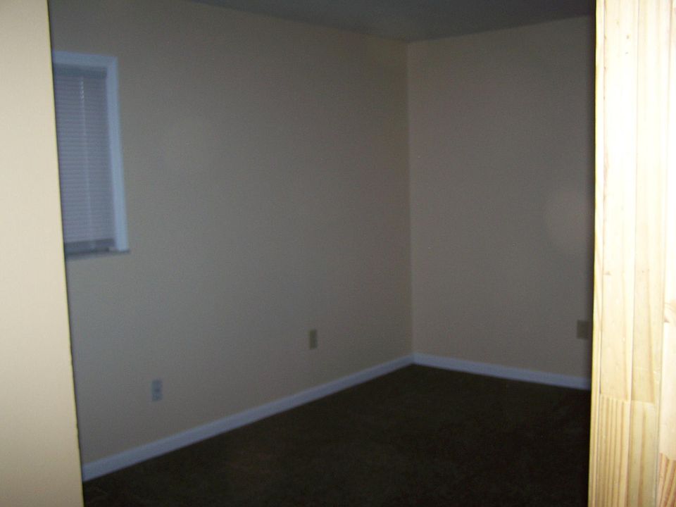 1st image of 606 Saint Paul Dr