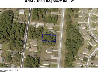 1606 De Groodt Rd SW, Palm Bay, FL 32909