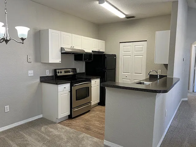 2 bed, 1170 sqft, $1,750 — Photo 3