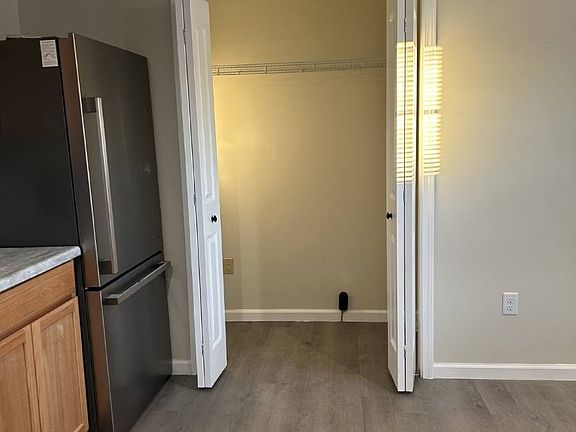 3rd image of 137 Gatewood Dr