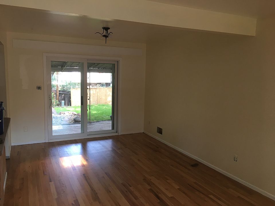 Dining area-back hardwood