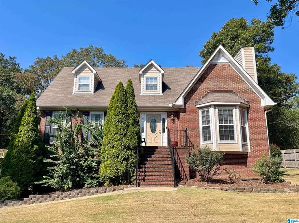 206 Milgray Ln, Calera, AL 35040