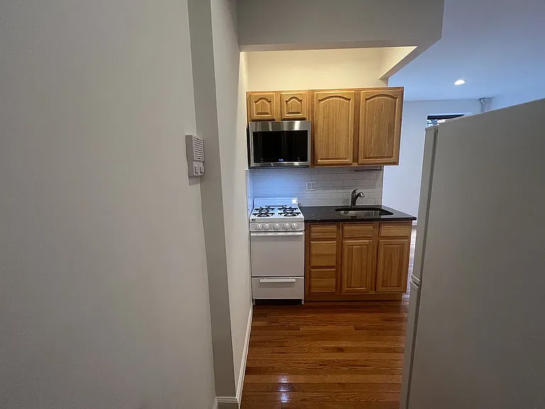 179 Prince St #5 — Photo 15