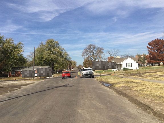3rd image of 1621 S Ingram Ave