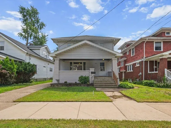 852 Richmond St NW, Grand Rapids, MI 49504
