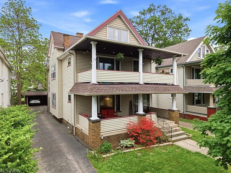 1257 Donald Ave — Photo 1