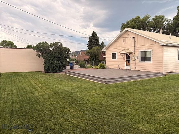 4th image of 2126 Phillips Ave