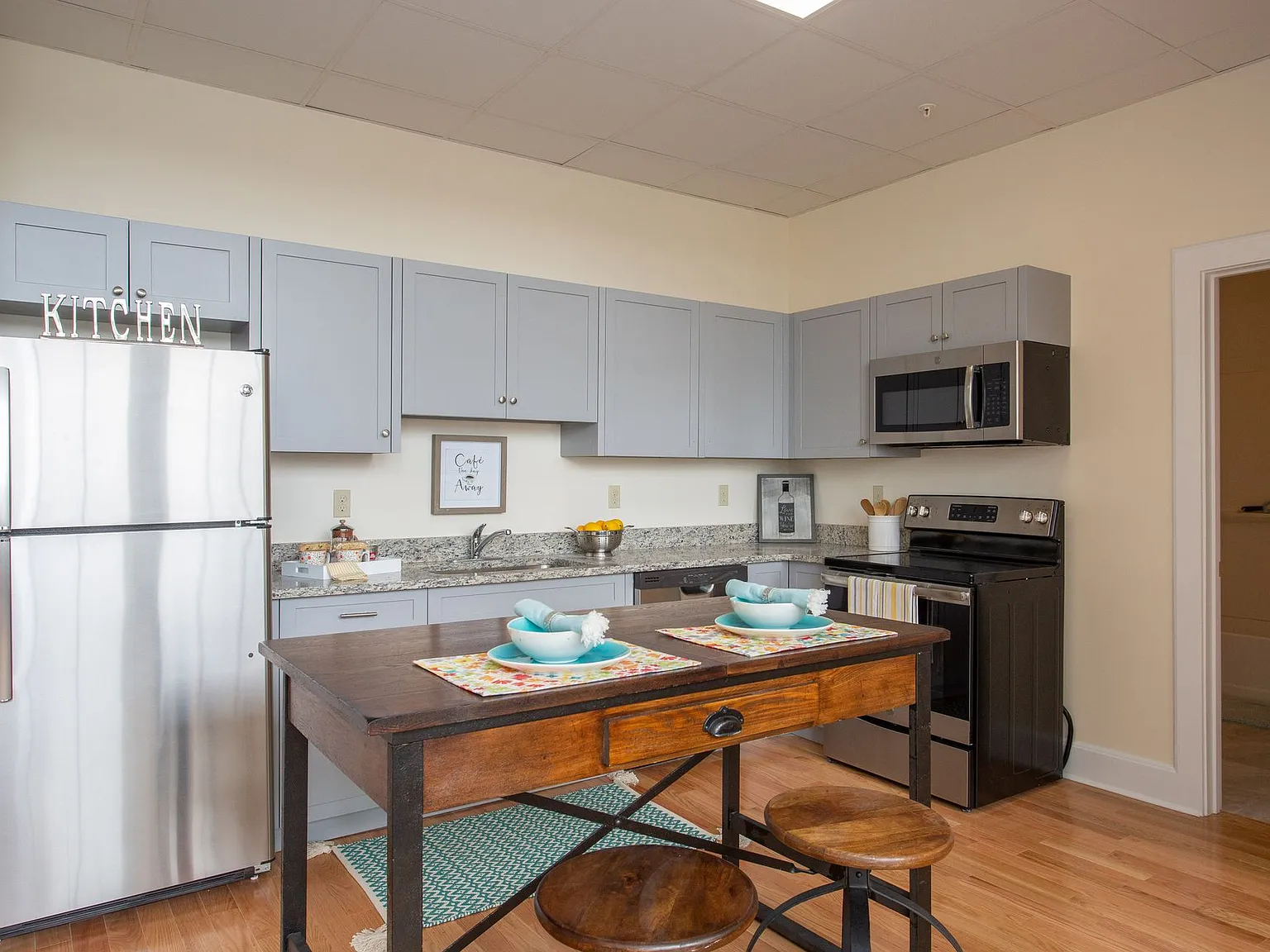 Bristol Properties Apartments — Photo 2
