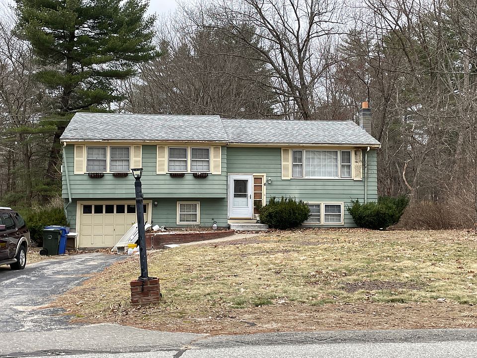 1st image of 6 Horseshoe Lane Cir