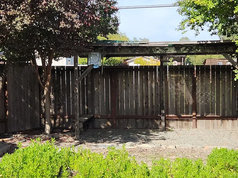 107 Leafy Glade Pl — Photo 18