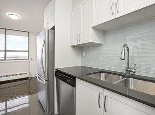 55 Triller Ave #1401, Toronto, ON M6R2H6