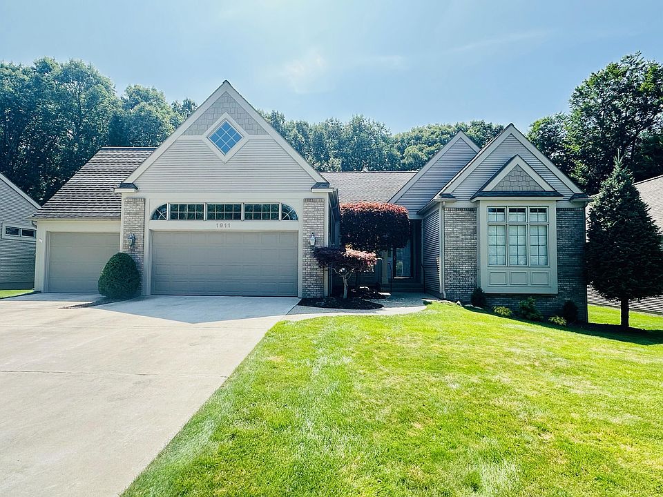 1st image of 1911 Forest Glen Dr